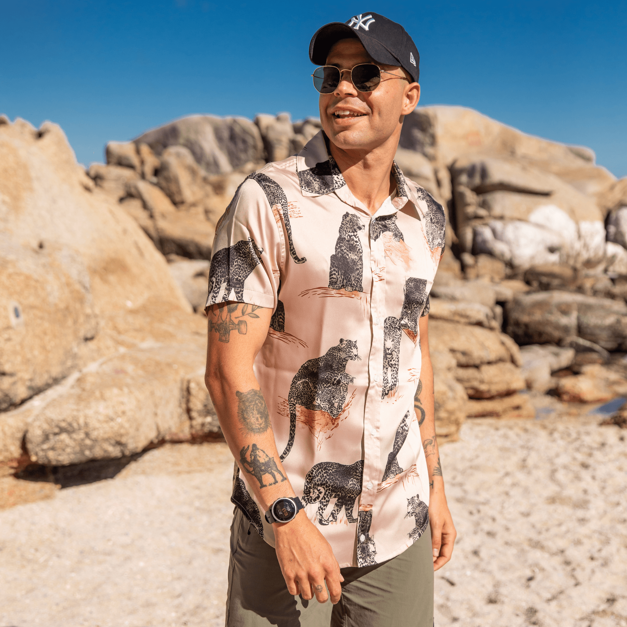 Men's Short Sleeve Shirt - Silk Leopard - Strange Paradise