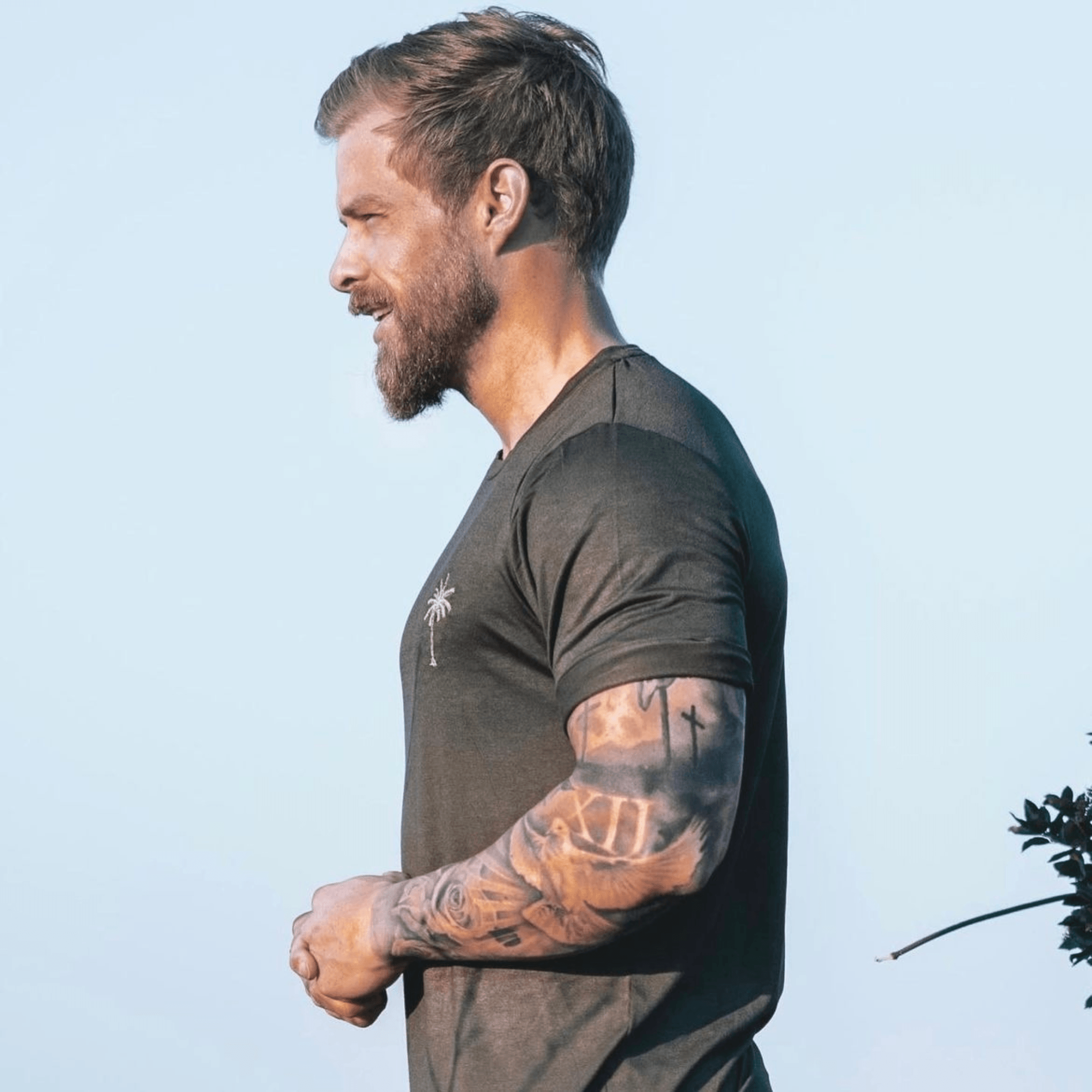 Rolled Muscle Tee - SageStrange ParadiseStrange Paradise
Our Rolled Muscle Tees are designed for everyday wear. Our fabric delivers a product for those with a demanding and versatile lifestyle. From the workplace or gym, Rolled Muscle Tee - Sage