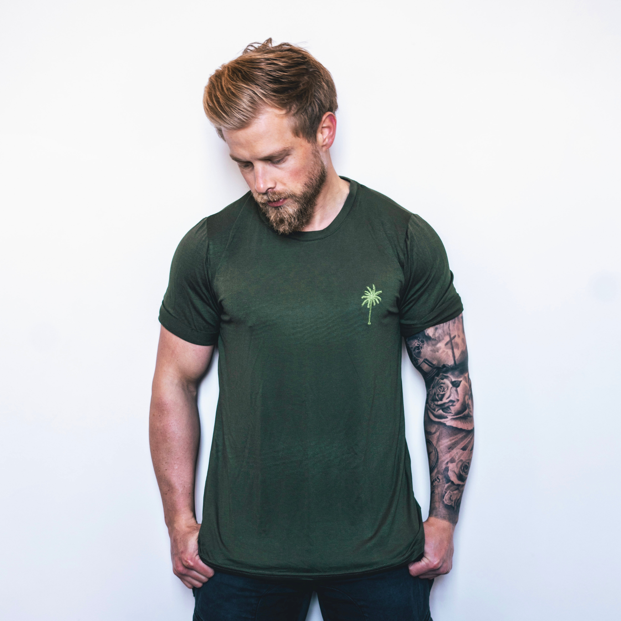 Rolled Muscle Tee - SageStrange ParadiseStrange Paradise
Our Rolled Muscle Tees are designed for everyday wear. Our fabric delivers a product for those with a demanding and versatile lifestyle. From the workplace or gym, Rolled Muscle Tee - Sage