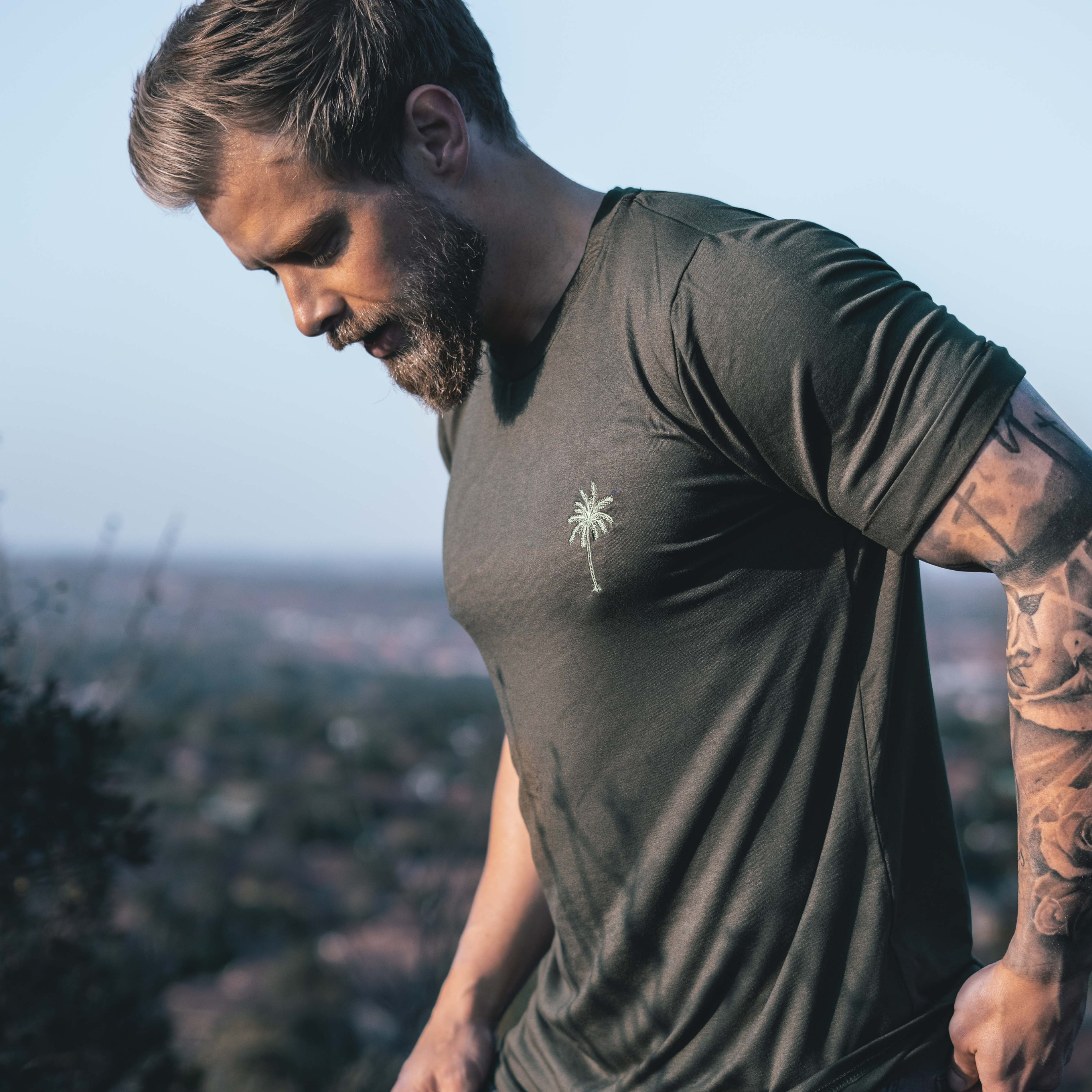 Rolled Muscle Tee - SageStrange ParadiseStrange Paradise
Our Rolled Muscle Tees are designed for everyday wear. Our fabric delivers a product for those with a demanding and versatile lifestyle. From the workplace or gym, Rolled Muscle Tee - Sage